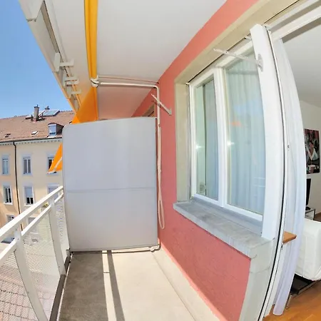 Cozy 1br Near With Balcony - Mill 422 Apartment