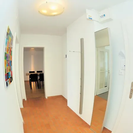 Apartment Cozy 1br Near With Balcony - Mill 422 *