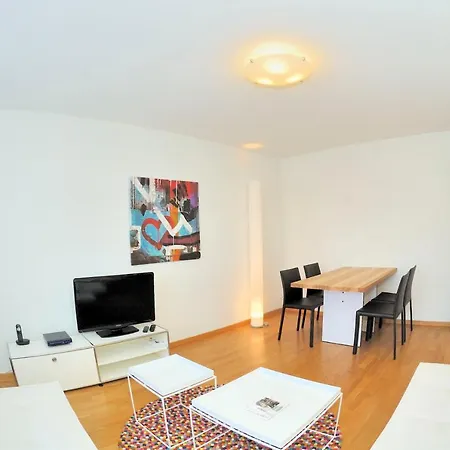 아파트 Cozy 1br Near With Balcony - Mill 422