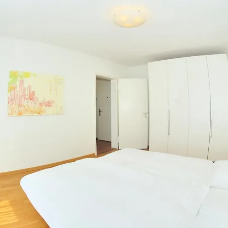 Apartment Cozy 1br Near With Balcony - Mill 422 *