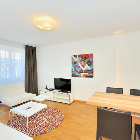 Apartment Cozy 1br Near With Balcony - Mill 422